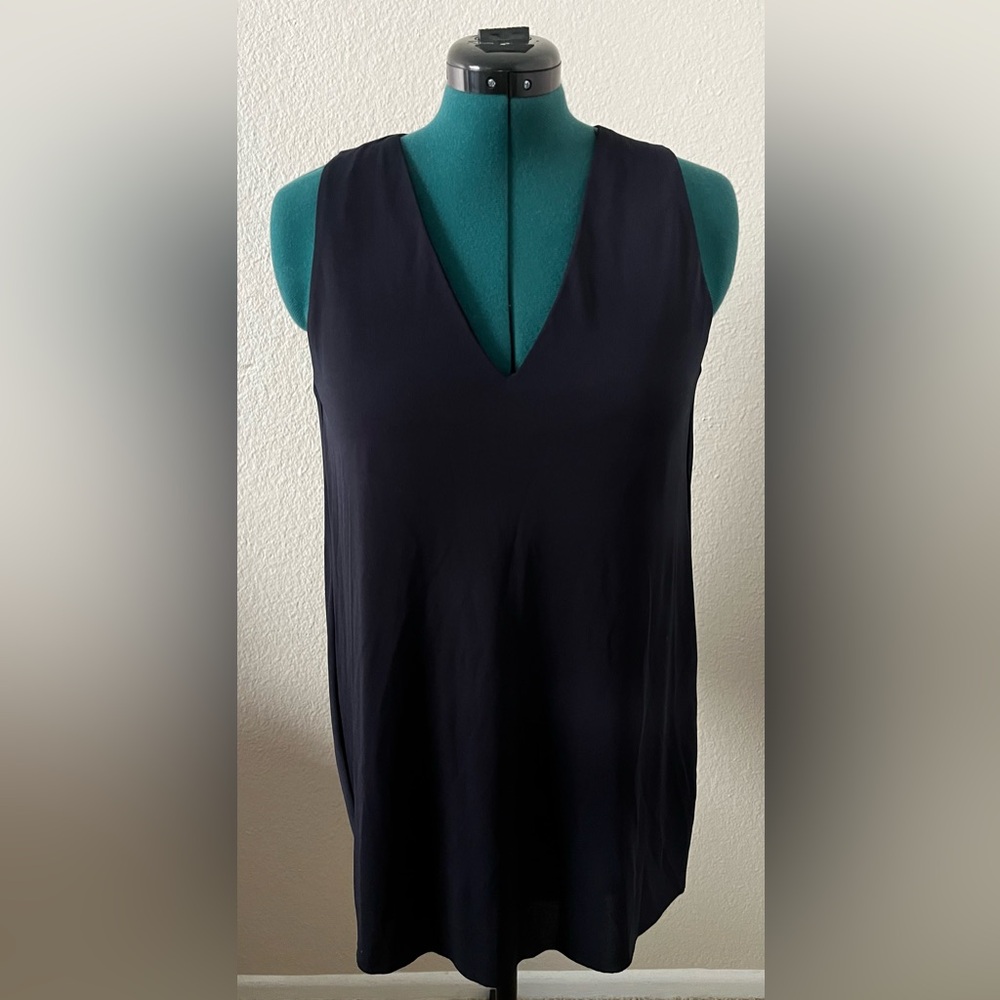 NWT Zara women’s Navy blue Sleeveless Tank top open back size M